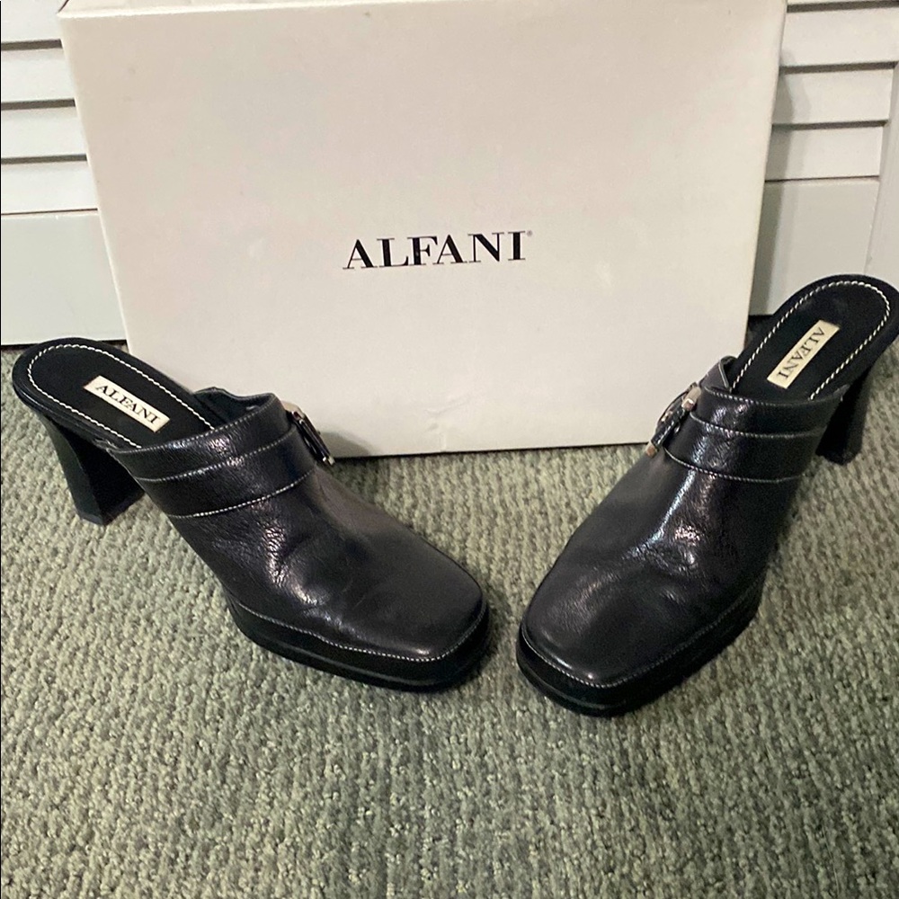 Alfani Black Leather Mules Sleek Design
